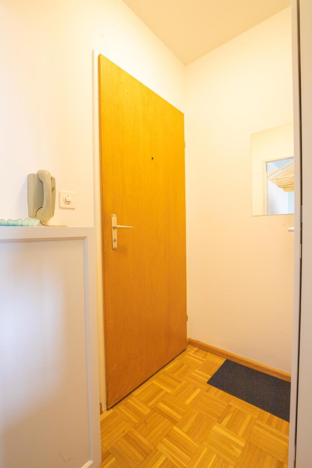 Special Blue Tiger Apartment Basel, Messe Kleinbasel 10-Star Basileia Exterior foto