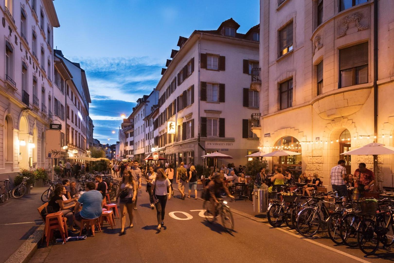 Special Blue Tiger Apartment Basel, Messe Kleinbasel 10-Star Basileia Exterior foto